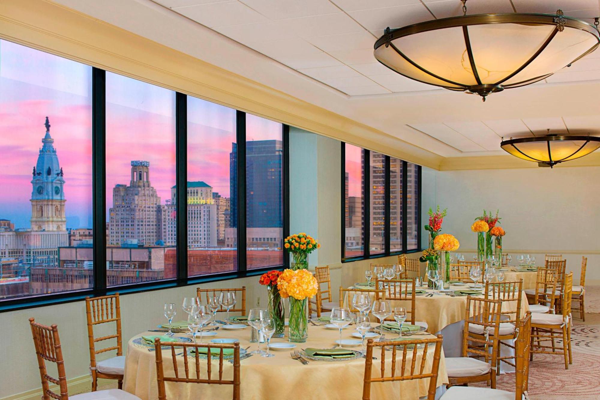 Sheraton Philadelphia Downtown Екстериор снимка