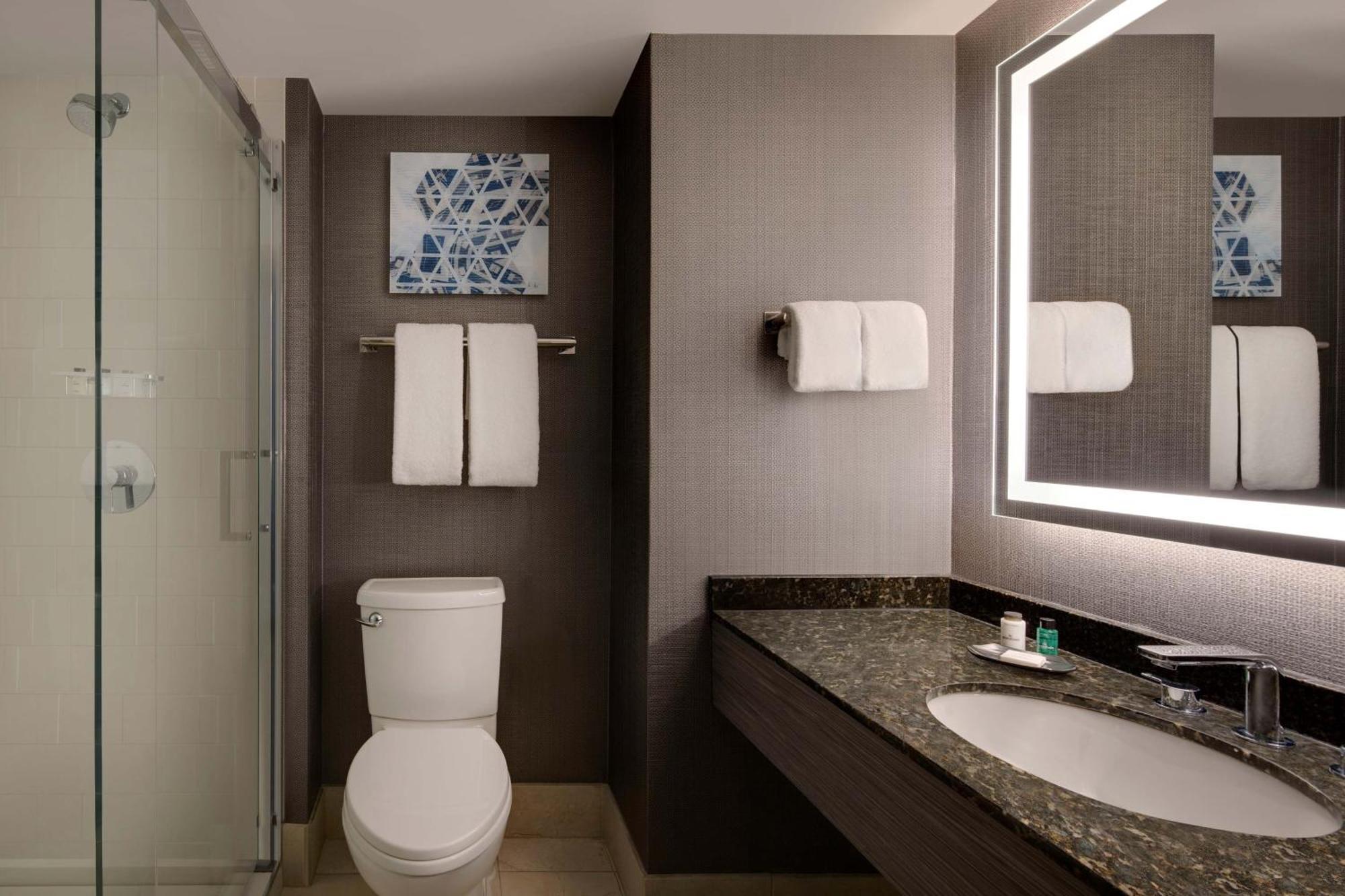 Sheraton Philadelphia Downtown Екстериор снимка