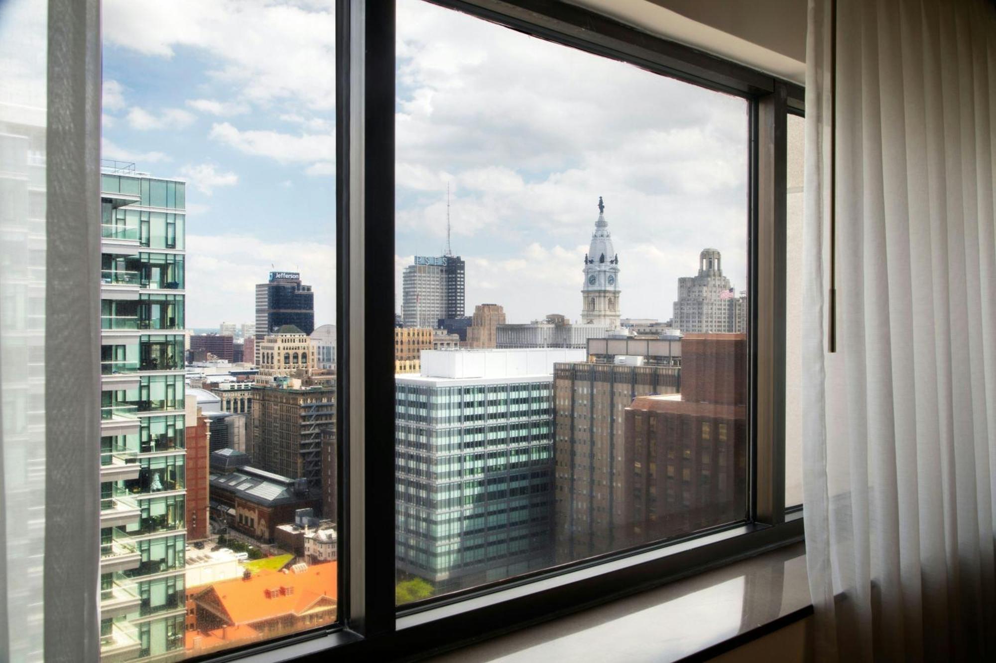 Sheraton Philadelphia Downtown Екстериор снимка