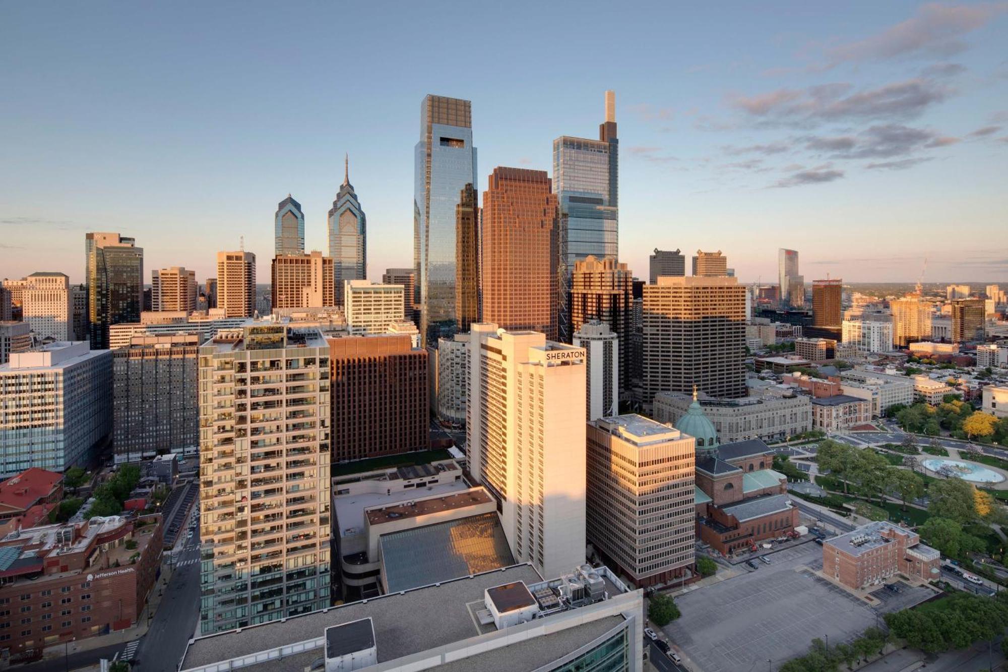 Sheraton Philadelphia Downtown Екстериор снимка